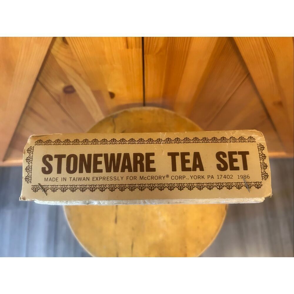 VINTAGE 12 PCS MINIATURE STONEWARE TEA SET (5786) - Picture 8 of 8